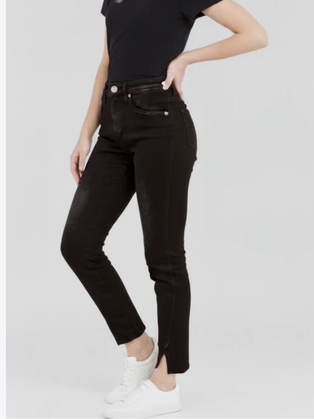 AMO High-Rise Twist Jeans in Black Magic